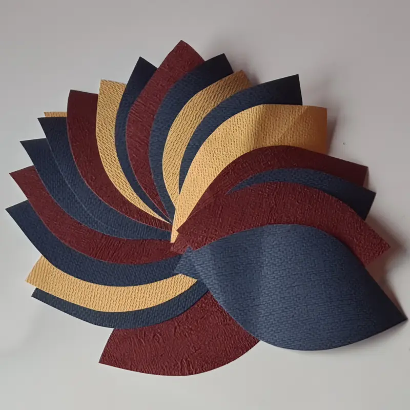 Bladermix met okergeel, rood en donkerblauw
